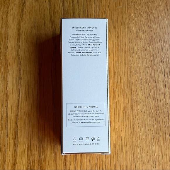 AURELIA LONDON Conditioning Eye & Lash Cleanser - Picture 3 of 5